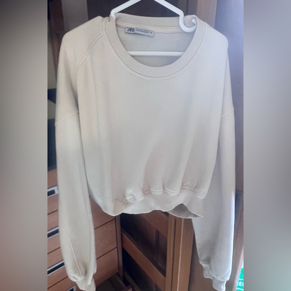 Selling Zara sweatshirt - Picture 2 of 2